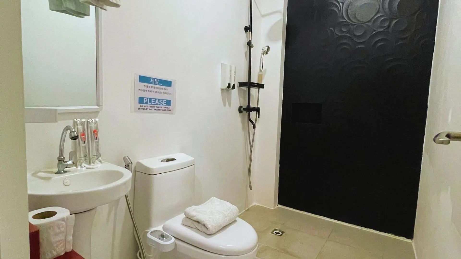 ***  Hotel Halo Angeles City Philippines