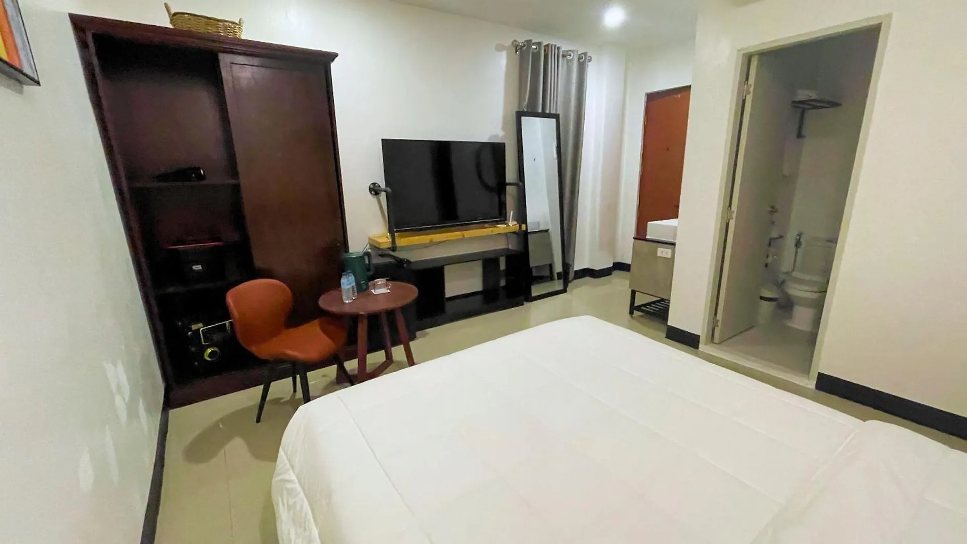 ***  Hotel Halo Angeles City Philippines