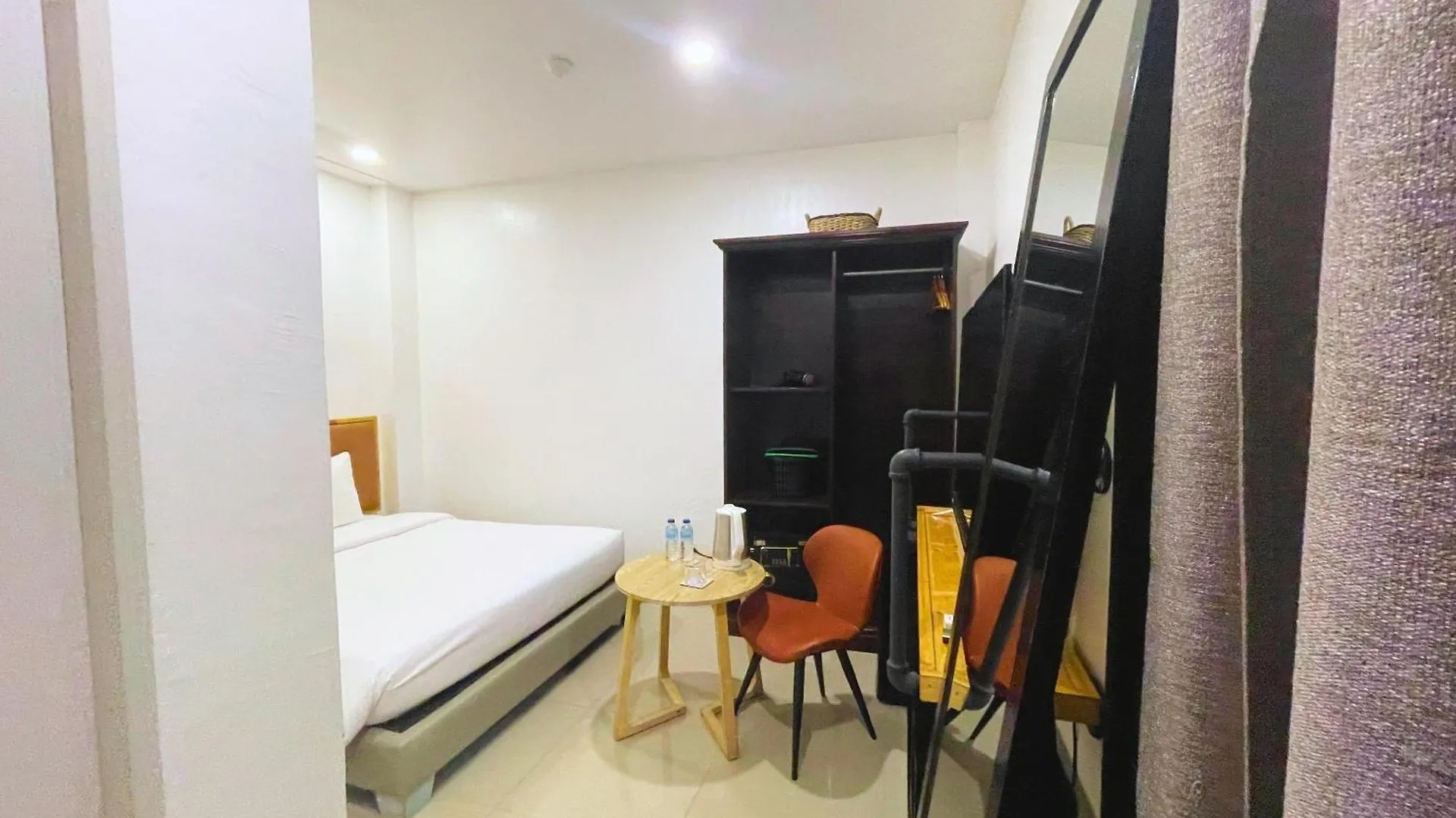 ***  Hotel Halo Angeles City Philippines